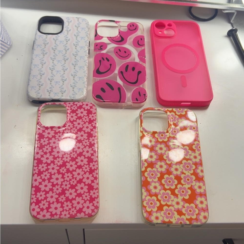Apple Pink and White Floral Smiley Phone Case Set